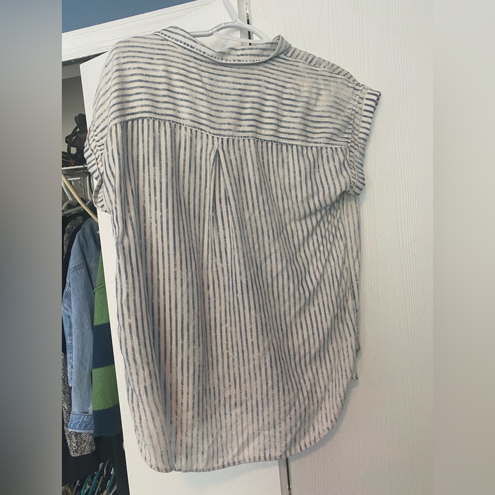 American eagle button up - Picture 3 of 3